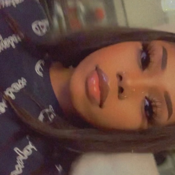 Meet your Posher, Peaches - Picture 1 of 1